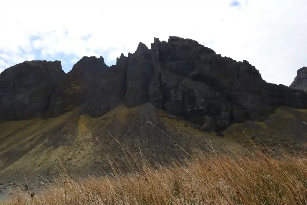 bluetrail_mountain