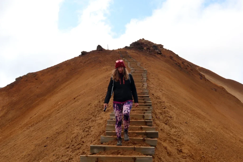 hveradalirwomanstairs