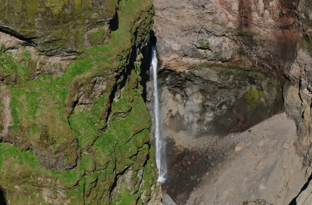 mulafoss-waterfall-zoom