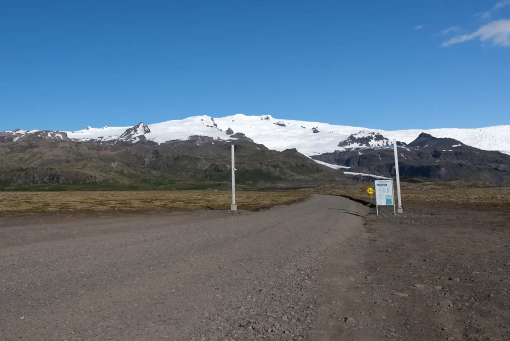 turn-to-mulagljufur-canyon