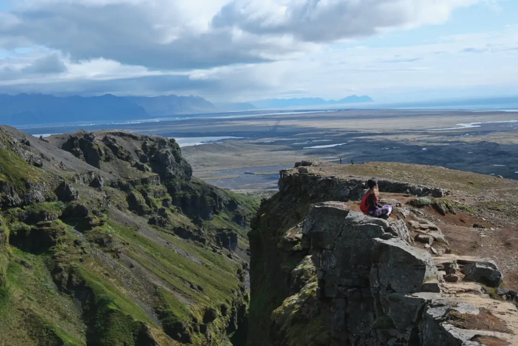 woman-chilling-at-hangandifoss